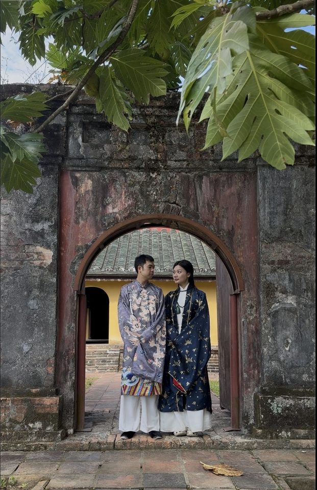 Không nhìn máy, nhìn nhau thôi. · Huế